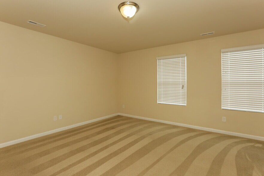 Building Photo - 434 Knothole Ln