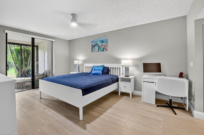 Building Photo - 7773 La Mirada Dr