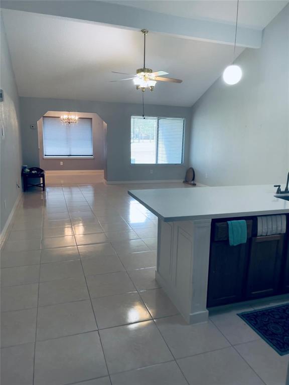 Building Photo - 631 E Country Grove Cir