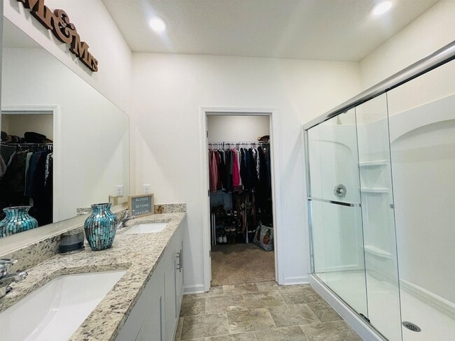 Building Photo - 35 Witherspoon Dr