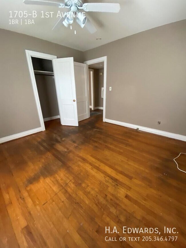 Building Photo - 1705 1st Ave