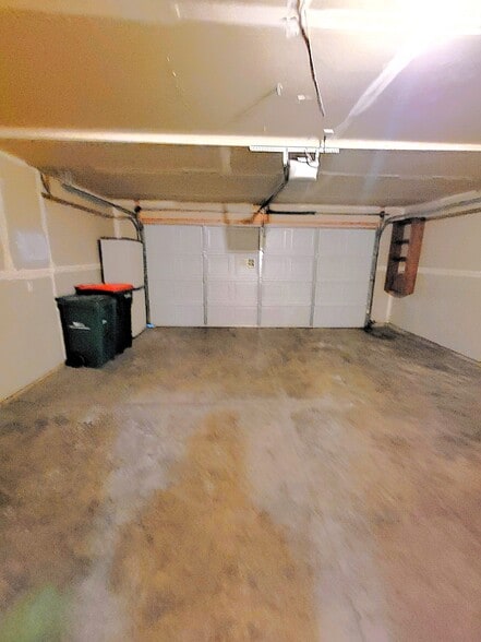 Building Photo - 3553 Sterling Heights Dr