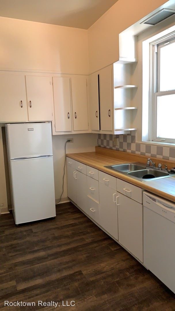 Building Photo - 316 N High St