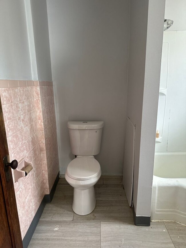 Building Photo - YOU WILL LOVE THIS HOME . CALL NOW FOR APPOINTMENT !!!