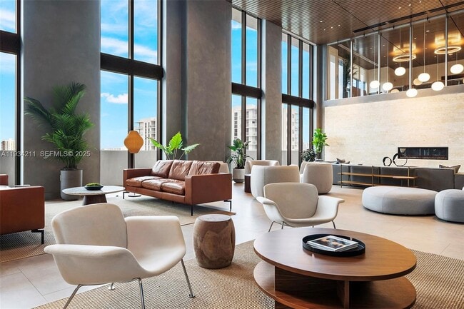 Building Photo - 2800 SW 27th Terrace