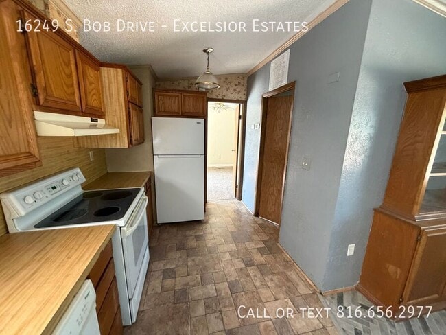 Building Photo - 16249 Bob Dr
