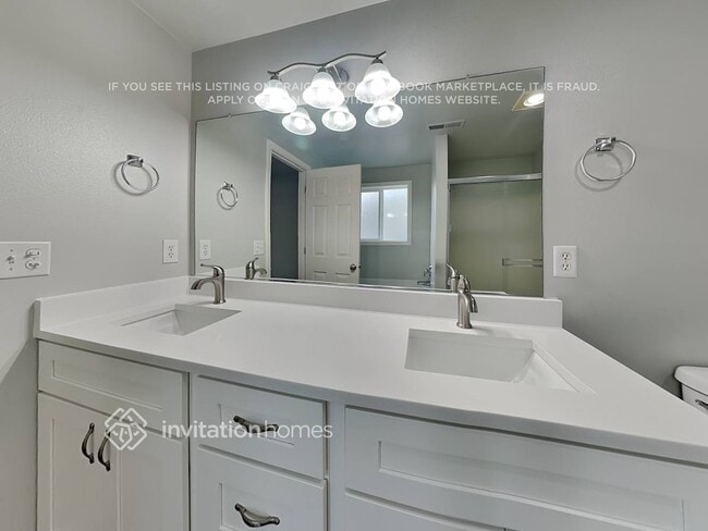 Building Photo - 3328 Kona St NE