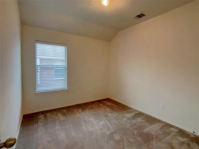 Building Photo - 1108 Alexandria Way
