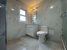 Building Photo - 4848 207th St