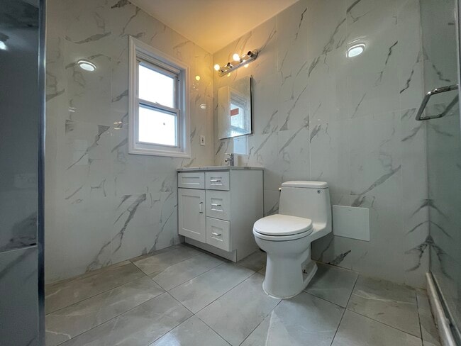 Building Photo - 4848 207th St
