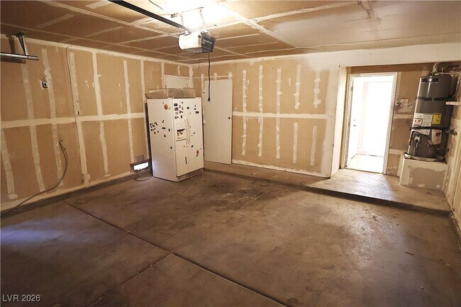 Building Photo - 425 Don Fernando Circle