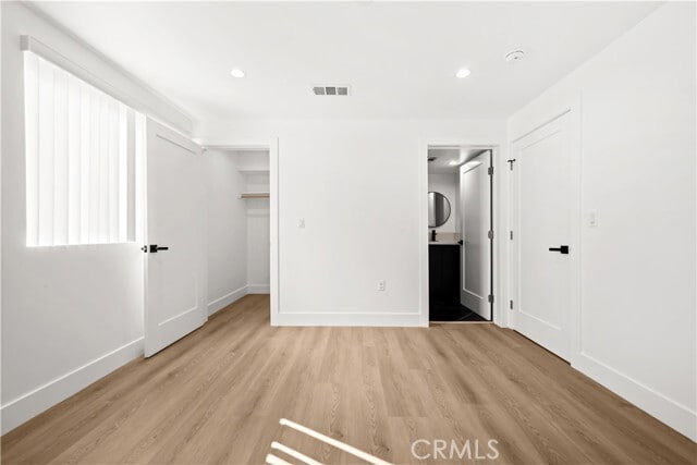 Building Photo - 2002 Hillcrest Dr