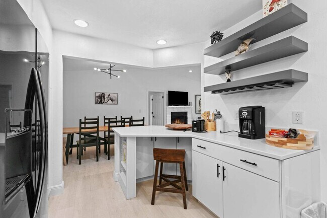 Building Photo - 1844 NW 42nd Ave