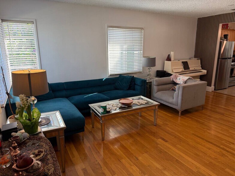 Building Photo - 5903 Texhoma Ave