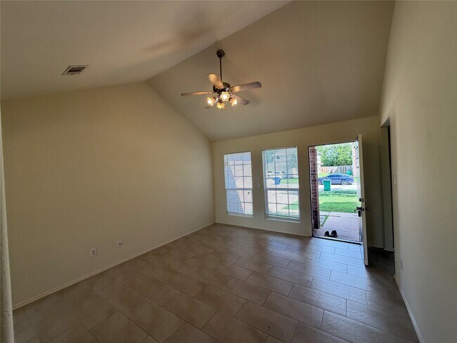 Building Photo - 12608 Rio Lindo St
