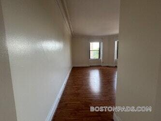 Building Photo - 62 Boylston St