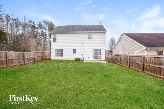 Building Photo - 6015 Trailshead Dr