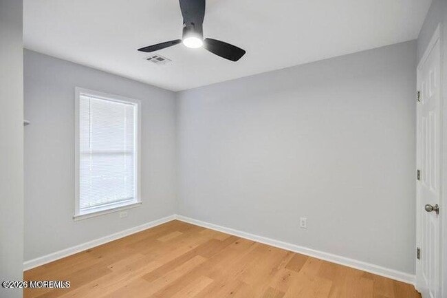 Building Photo - 410 Bayview Ave