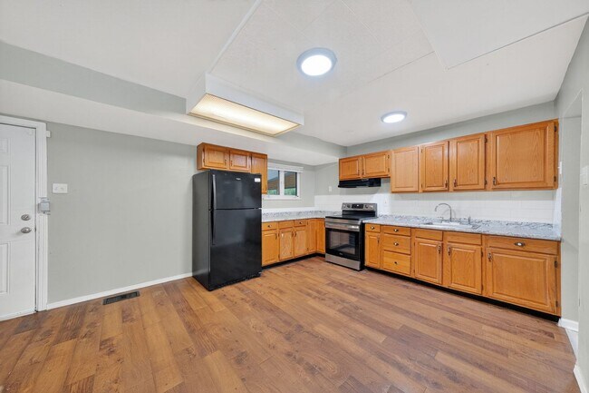 Building Photo - 138 Grampian Rd