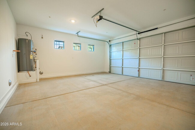 Building Photo - 8149 E Petunia Ave