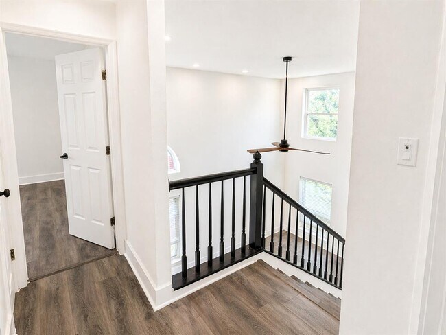 Building Photo - 4602 Everest Ln