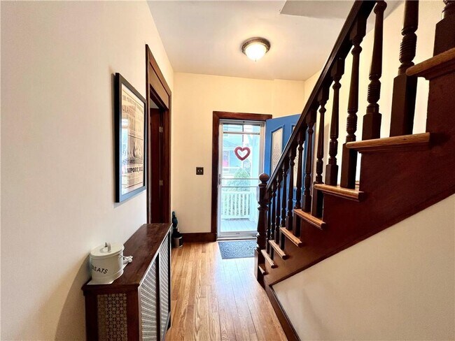 Building Photo - 7 Congdon Ave