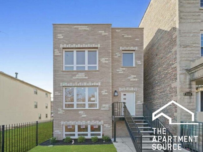 Building Photo - 2811 W Jackson Blvd