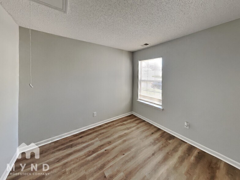 Building Photo - 10646 Coulport Ln