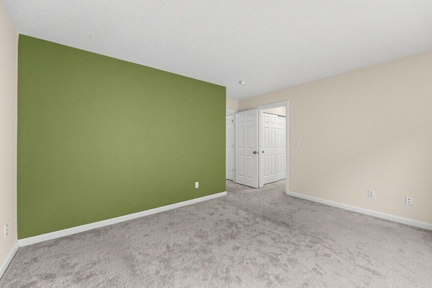 Building Photo - 432 NE 57th Ave