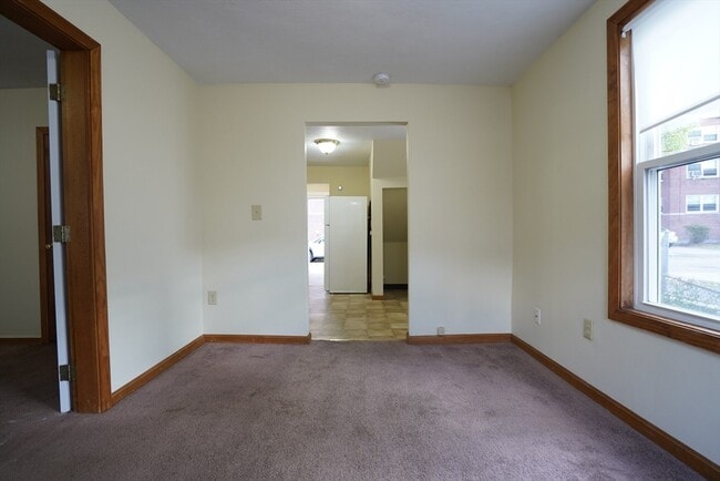 Building Photo - 96 Nichols Ave