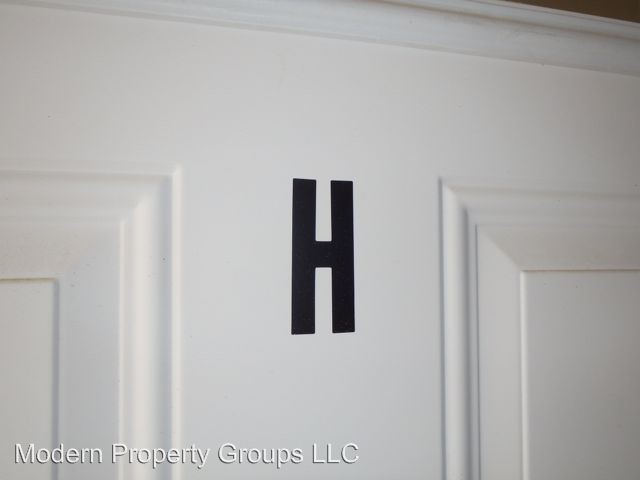 Building Photo - 203 Tyler St