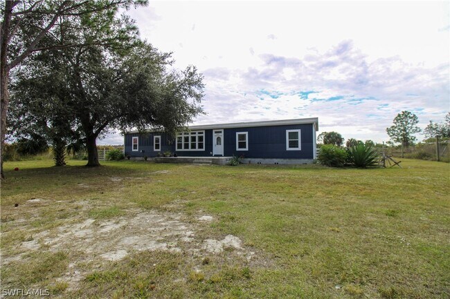 Building Photo - 4660 43rd Ave NE