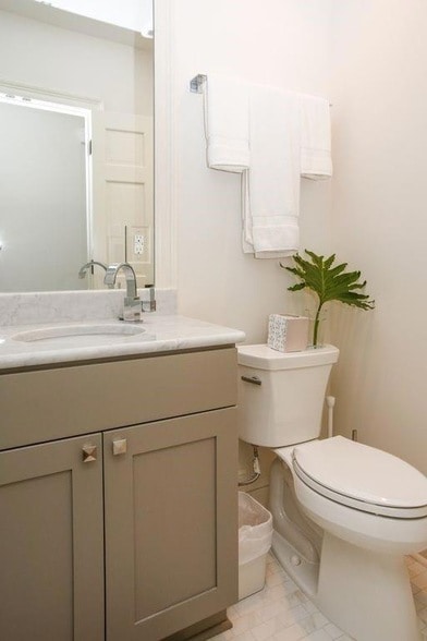 Building Photo - 937 St. Louis