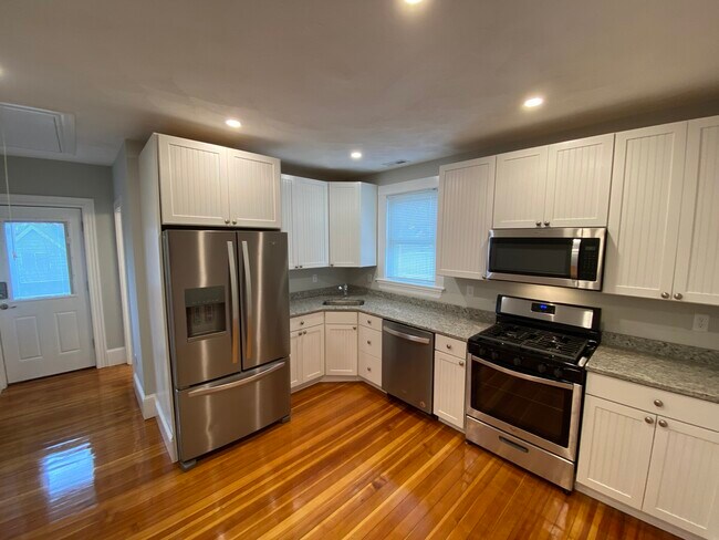 Building Photo - 305 Highland Ave