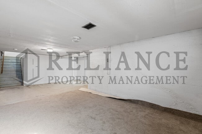 Building Photo - 363 N Woodlawn Blvd