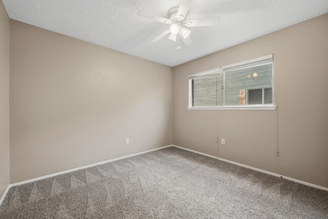 Building Photo - 17318 Broken Back Dr