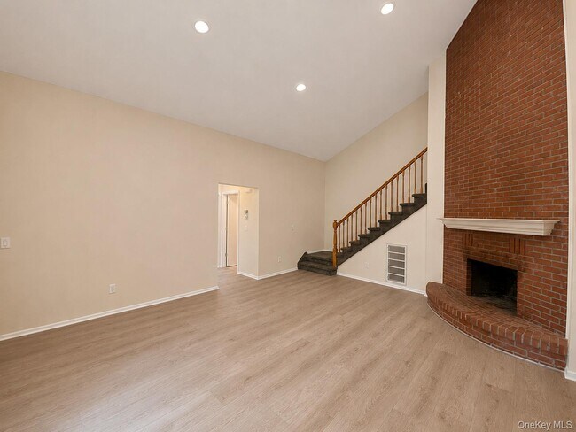 Building Photo - 23 Weathervane Way