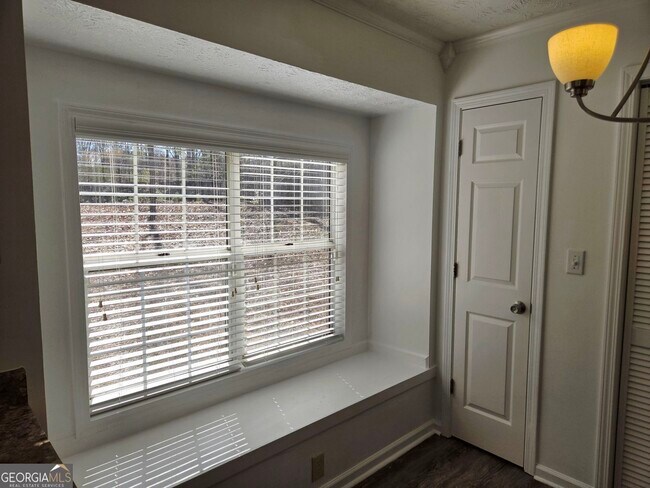 Building Photo - 1703 Windy Ridge Ct SE