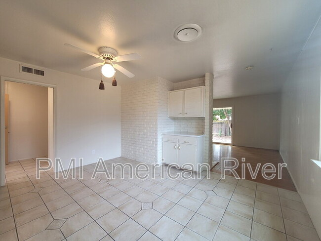 Building Photo - 9060 Talisman Dr