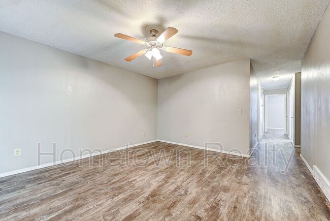 Building Photo - 5216 Creekwood Terrace