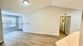 Building Photo - 595 Vista Isles Dr