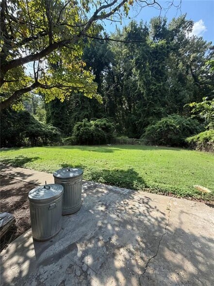 Building Photo - 4455 Hillpine Rd