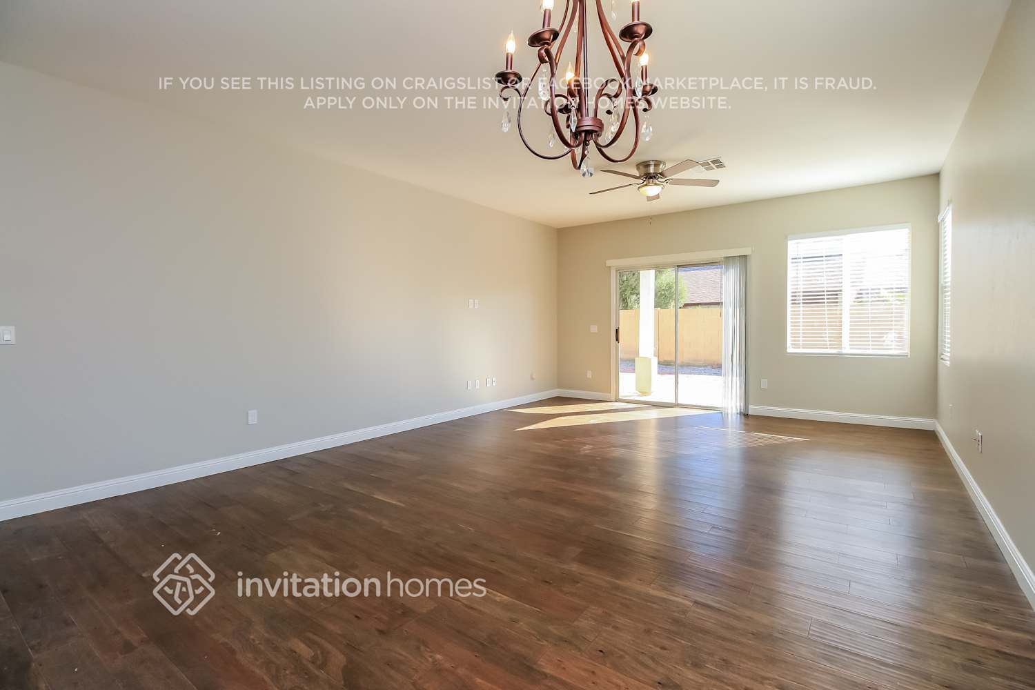 Building Photo - 686 E Colt Ct