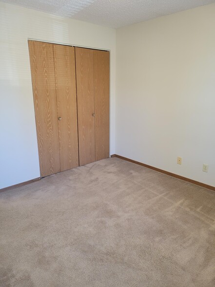 Building Photo - 3 Quail Hollow Ct