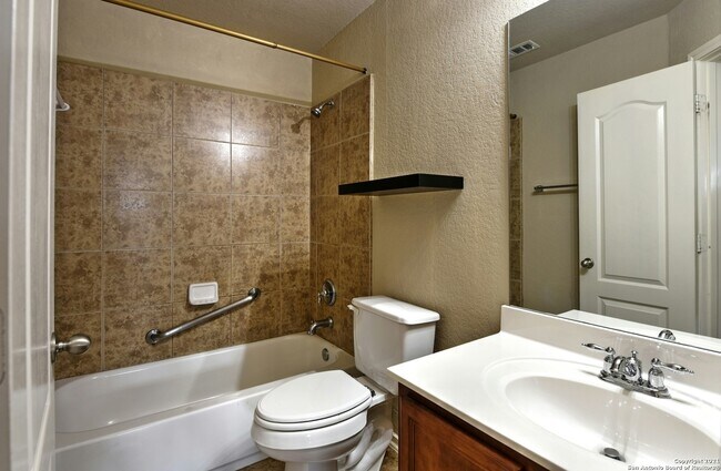 Building Photo - 3527 Sumantra Clf