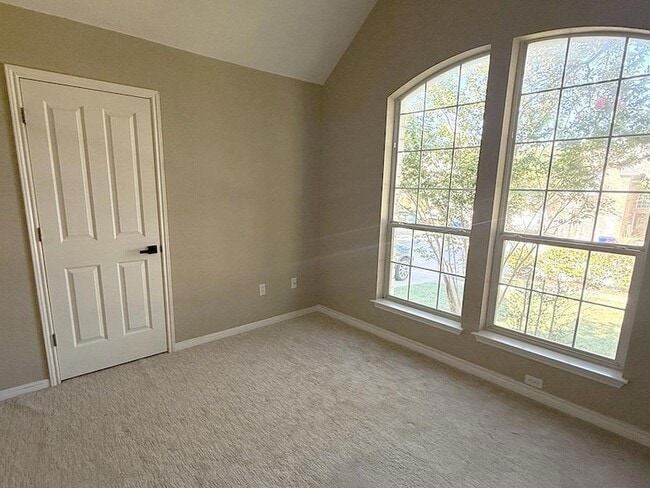Building Photo - 1038 Cashew Ln