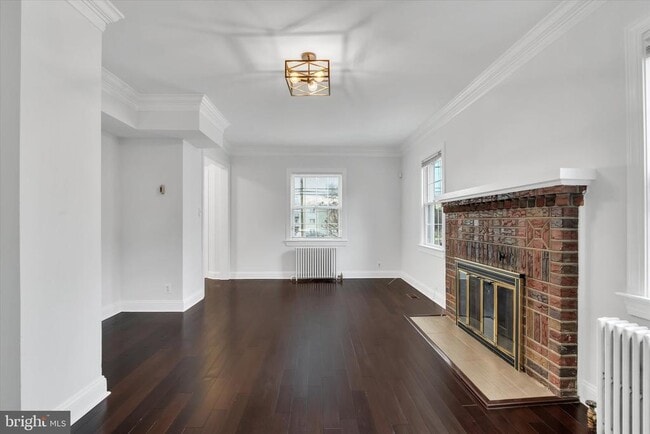 Building Photo - 1002 Chillum Rd