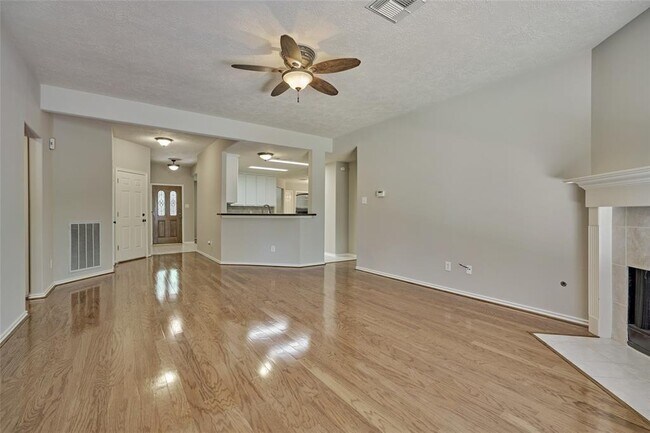 Building Photo - 135 N Wynnoak Cir