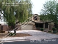 Building Photo - 576 E Julian Dr