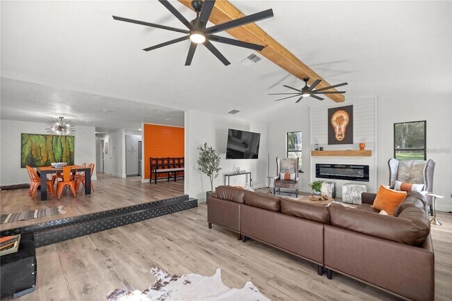 Building Photo - 10380 NW 21 St